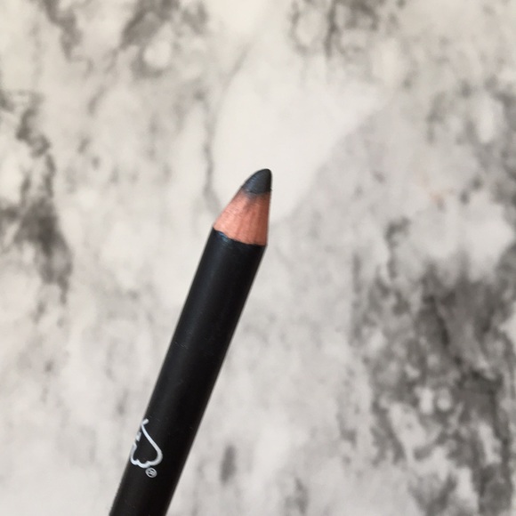 Organic eyeliner by Antonym Eyeliner - clean beauty - Picture 3 of 6